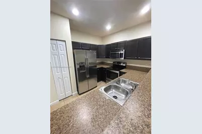3217 SE 4th St, Homestead, FL 33033 - Photo 12