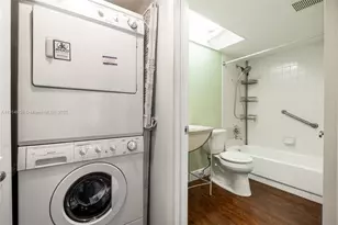 1100 SW 130th Ave, Pembroke Pines, FL 33027 - Photo 16