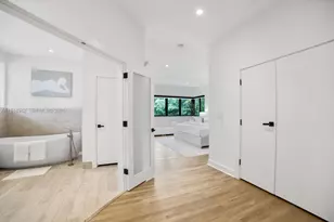 5735 N Bay Rd, Miami Beach, FL 33140 - Photo 32