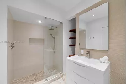 5735 N Bay Rd, Miami Beach, FL 33140 - Photo 42