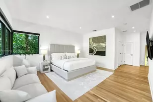 5735 N Bay Rd, Miami Beach, FL 33140 - Photo 28