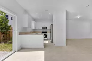 2558 SE 27th Dr, Homestead, FL 33035 - Photo 8