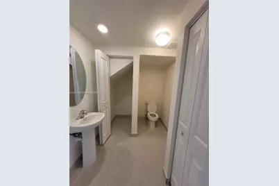 11125 W 33rd Ct, Hialeah, FL 33018 - Photo 6