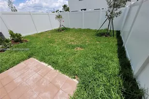 11125 West 33rd Ct, Hialeah, FL 33018 - Photo 12