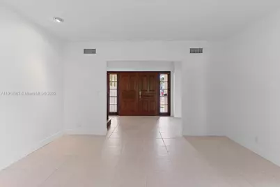 1961 NE 188th St, Miami, FL 33179 - Photo 16