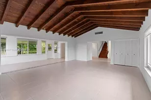 1961 NE 188th St, Miami, FL 33179 - Photo 10