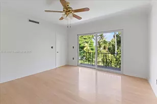 1961 NE 188th St, Miami, FL 33179 - Photo 36