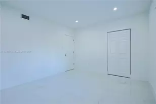 720 NE 143rd St, North Miami, FL 33161 - Photo 16