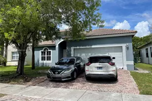 1352 SE 16th Ave, Homestead, FL 33035 - Photo 2