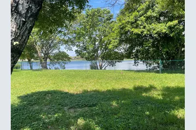 1352 SE 16th Ave, Homestead, FL 33035 - Photo 1