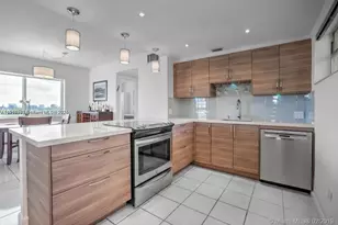 8001 Crespi Blvd, Miami Beach, FL 33141 - Photo 4