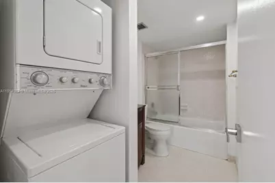 4174 Inverrary Dr #902, Lauderhill, FL 33319 - Photo 12
