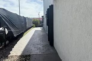 819 E 26th St, Hialeah, FL 33013 - Photo 48