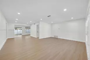 9180 SW 55th St, Cooper City, FL 33328 - Photo 6