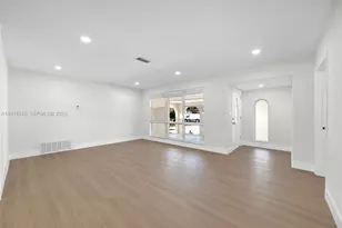 9180 SW 55th St, Cooper City, FL 33328 - Photo 10