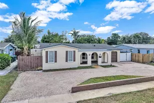 9180 SW 55th St, Cooper City, FL 33328 - Photo 4