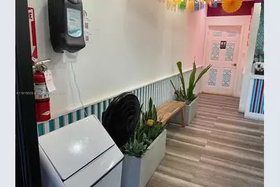 10410 Taft St, Pembroke Pines, FL 33026 - Photo 4