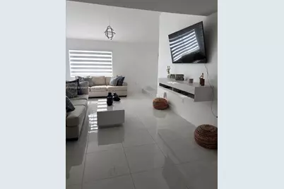 733 SW 99th Ct Cir, Miami, FL 33174 - Photo 2