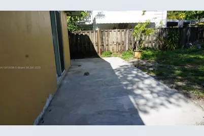 808 SW 14th Ter #4, Fort Lauderdale, FL 33312 - Photo 12