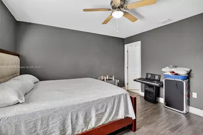 2920 NW 9th Pl, Fort Lauderdale, FL 33311 - Photo 10