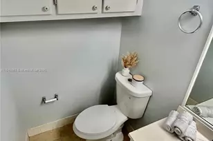 2213 NE 1st Ct, Boynton Beach, FL 33435 - Photo 10