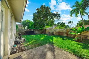 284 NW 92nd Ave, Coral Springs, FL 33071 - Photo 30