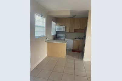 110 SE 2nd St #309, Hallandale Beach, FL 33009 - Photo 6