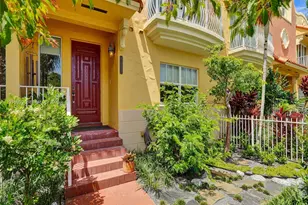 1617 Harrison St, Hollywood, FL 33020 - Photo 2