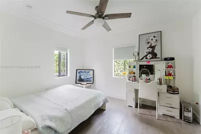 511 NE 134th St, North Miami, FL 33161 - Photo 16