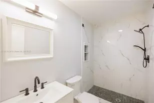 8325 Fairway Rd, Sunrise, FL 33351 - Photo 12