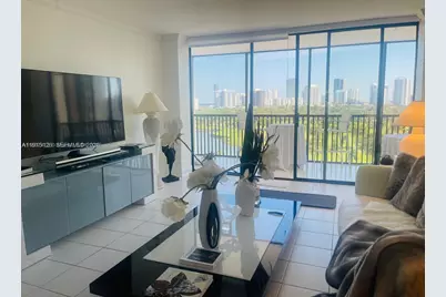 20301 W Country Club Dr #1226, Aventura, FL 33180 - Photo 4