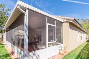 1940 SE 14th Ct, Homestead, FL 33035 - Photo 4