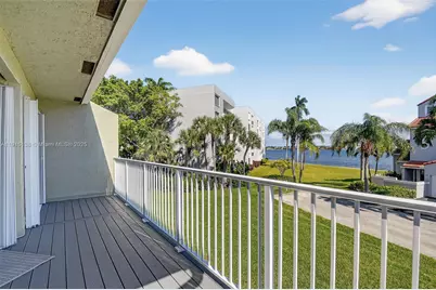 38 S Lakeshore Dr, Hypoluxo, FL 33462 - Photo 24