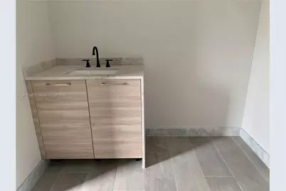 684 SW 7th Ter, Dania Beach, FL 33004 - Photo 8