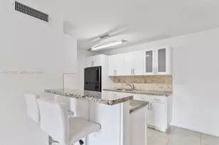 10748 N Kendall Dr, Miami, FL 33176 - Photo 6