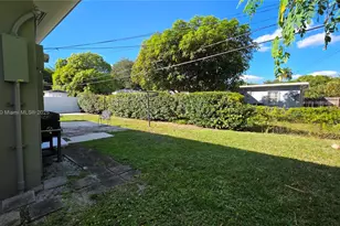 525 NE 132nd Terrace, North Miami, FL 33161 - Photo 28