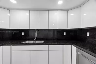 825 Brickell Bay Dr, Miami, FL 33131 - Photo 10