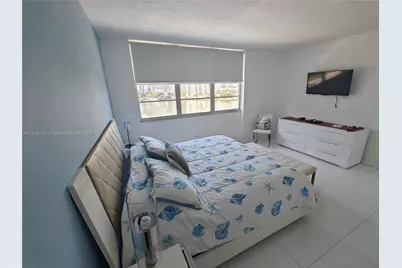 801 Brickell Bay Dr #671, Miami, FL 33131 - Photo 22
