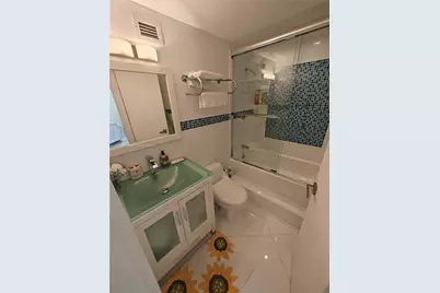 801 Brickell Bay Dr #671, Miami, FL 33131 - Photo 10