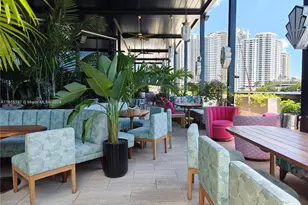 801 Brickell Bay Dr, Miami, FL 33131 - Photo 32