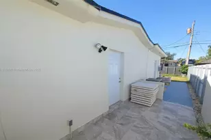 7624 W 14th Ave, Hialeah, FL 33014 - Photo 12