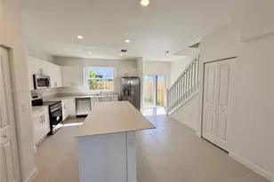 1111 SE 2nd St, Florida City, FL 33034 - Photo 1