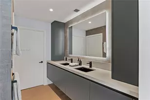 2020 N Bayshore Dr, Miami, FL 33137 - Photo 18