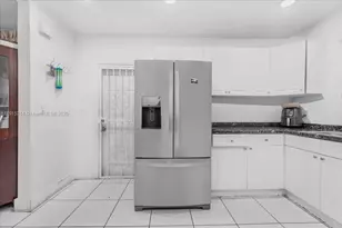 640 NE 168th St, North Miami Beach, FL 33162 - Photo 44