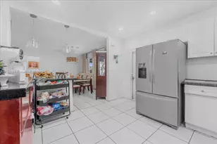 640 NE 168th St, North Miami Beach, FL 33162 - Photo 28