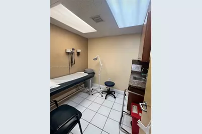 6950 NW 37th Ave, Hialeah, FL 33147 - Photo 4