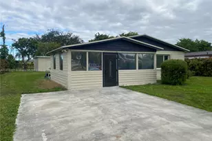 746 NW 3rd St, Florida City, FL 33034 - Photo 1