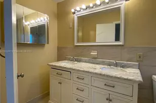 746 NW 3rd St, Florida City, FL 33034 - Photo 14