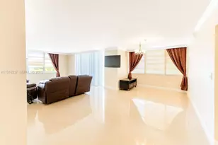 2780 NE 183rd St, Aventura, FL 33160 - Photo 4