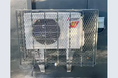 3070 NW 46th St, Miami, FL 33142 - Photo 8